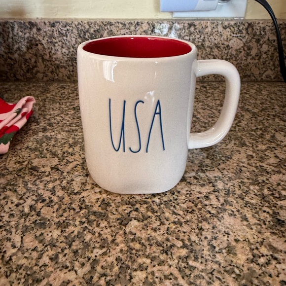 Rae Dunn Other - Rae Dunn White and Red USA Mug